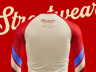 Free Long Sleeve 3D mockup. Create presentations using Online Mockup Generator.