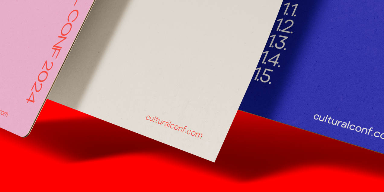 Free Folder 3D mockup. Create presentations using Online Mockup Generator.
